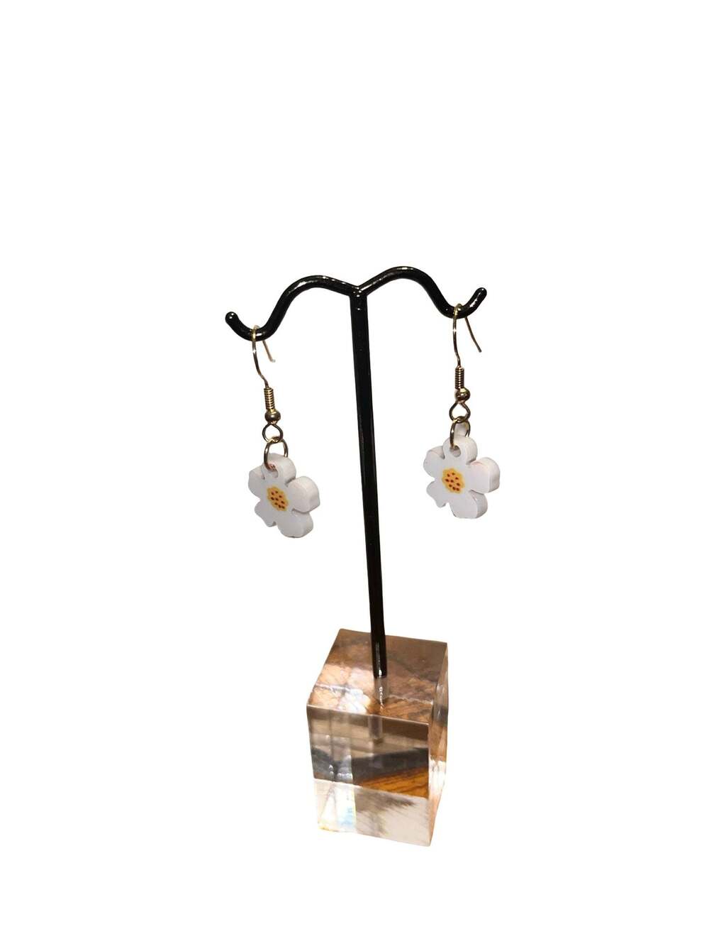 White Daisy Acrylic Flower Dangle Earrings with Gold Tone Fishtook Hooks